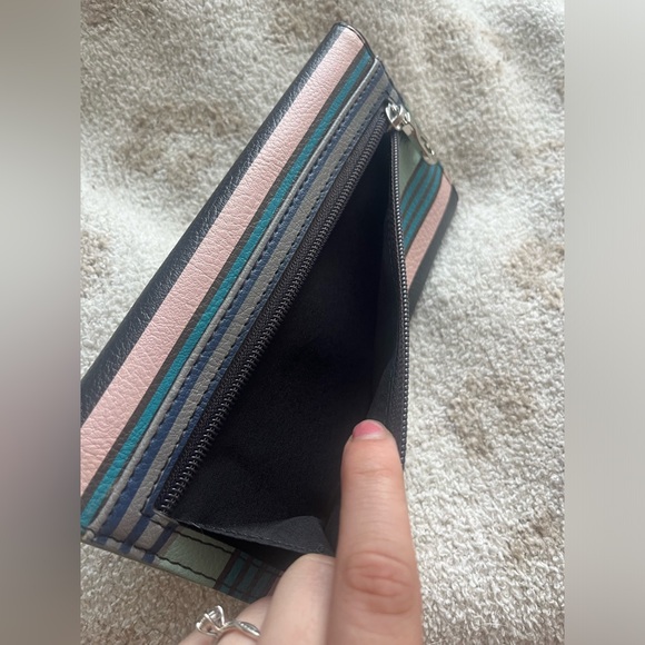 Relic by Fossil RARE find penguin wallet (B) - Picture 9 of 9